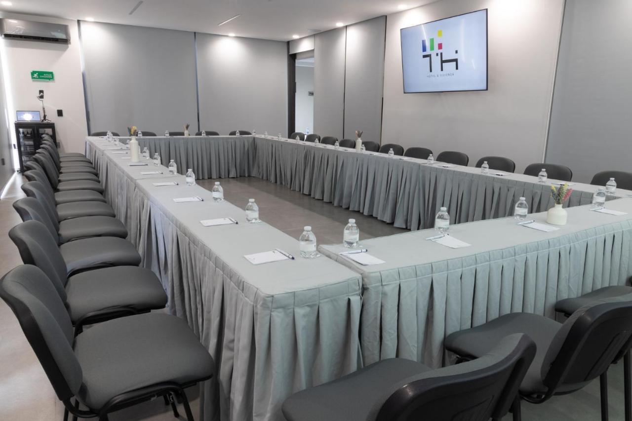 Th Hotel & Vivienda เตปาติตลัน เด โมเรลอส ภายนอก รูปภาพ