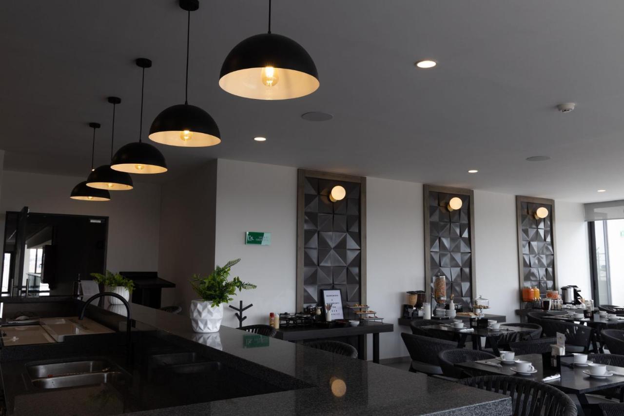 Th Hotel & Vivienda เตปาติตลัน เด โมเรลอส ภายนอก รูปภาพ